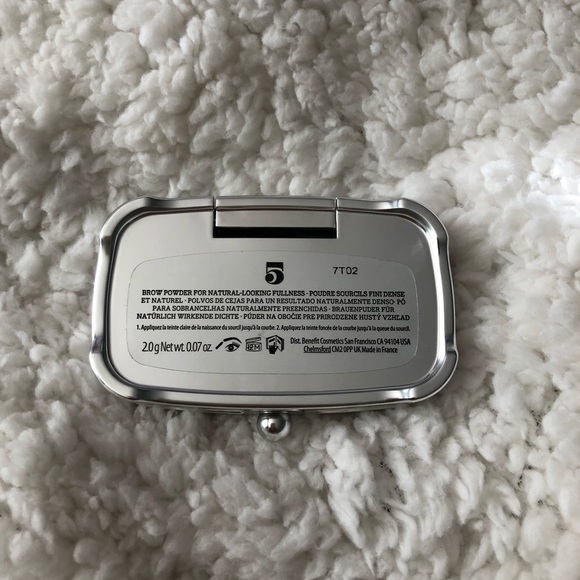 BENEFIT Foolproff Brow Powder - Picture 4 of 4